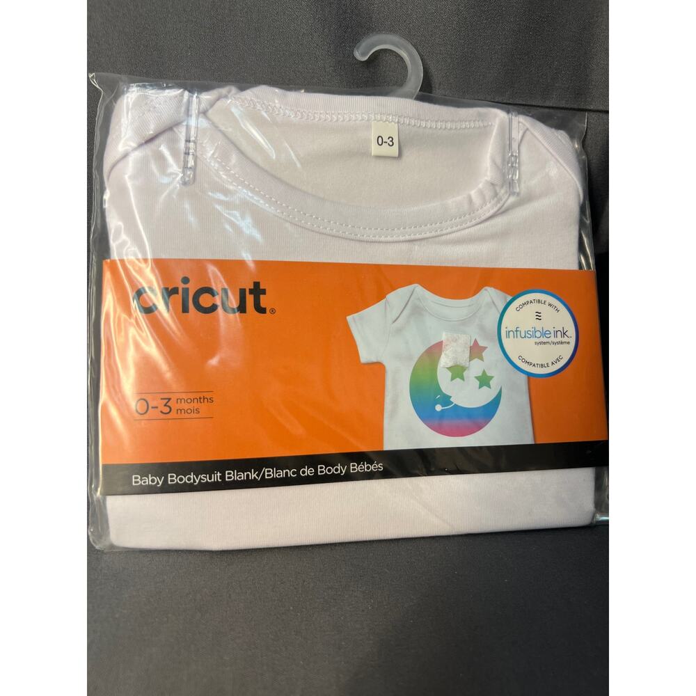 Cricut Baby Bodysuit Size 0-3 Months NIP